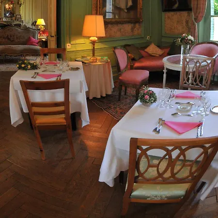 Chateau De Salvert - & Chambre D'hotes 3*