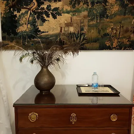 Chateau De Salvert - & Chambre D'hotes Bed & Breakfast Neuille